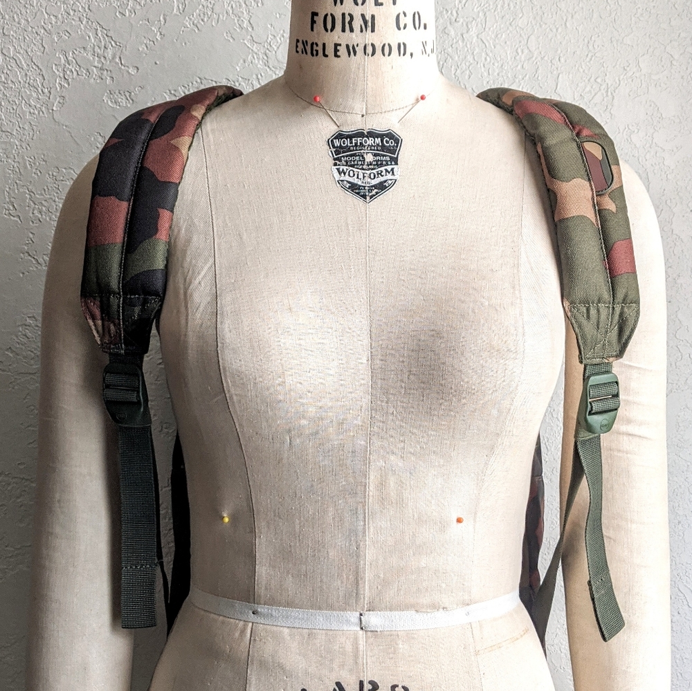 Hershel Supply Camouflage Backpack - image 2